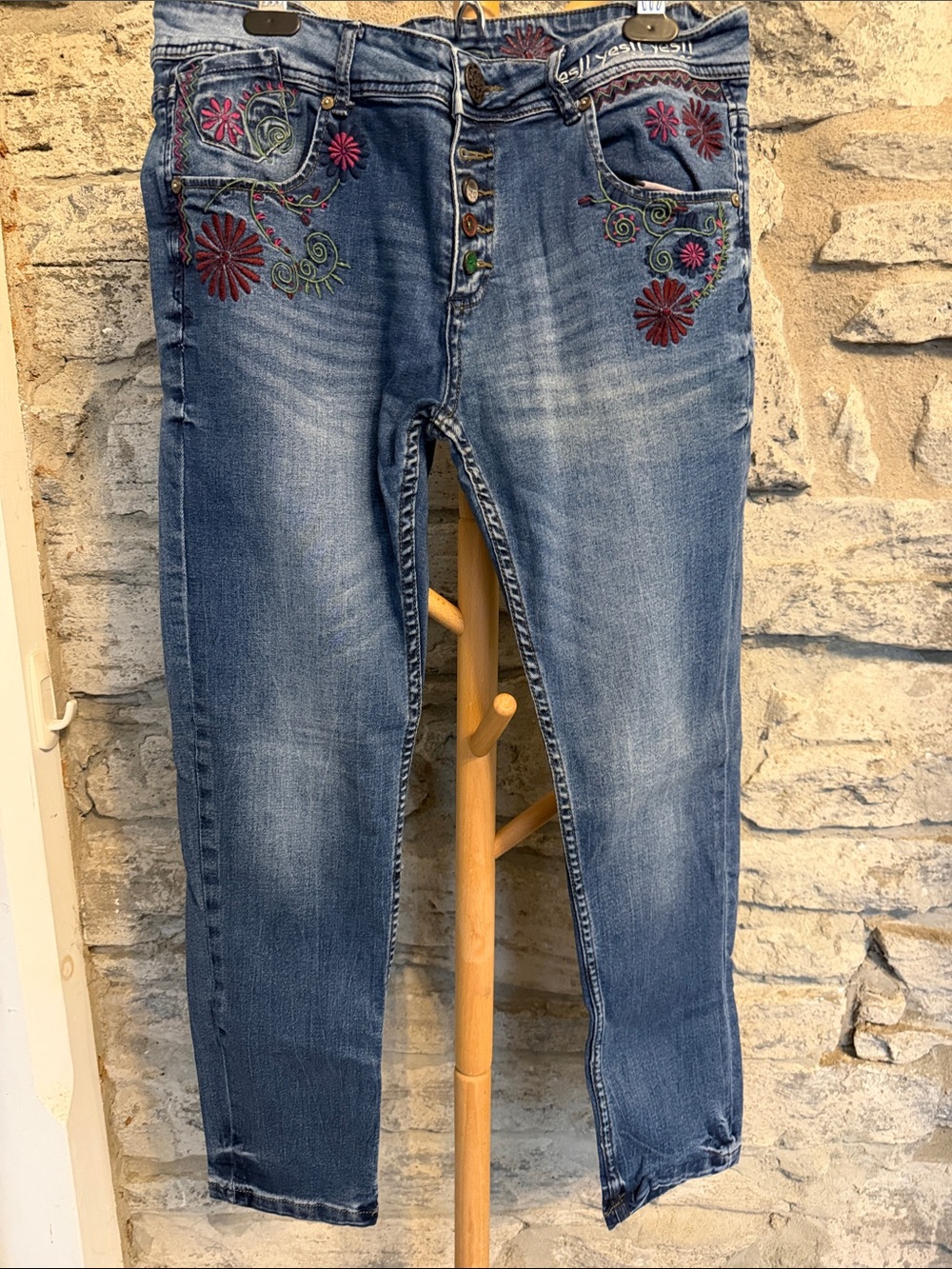 Desigual Embroidered Floral Jeans
